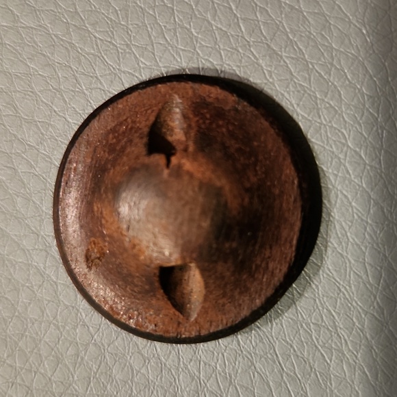 Vintage Asian Wood Button - Picture 2 of 2